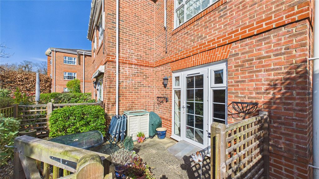 Property photo 2 of 12 Picture 2