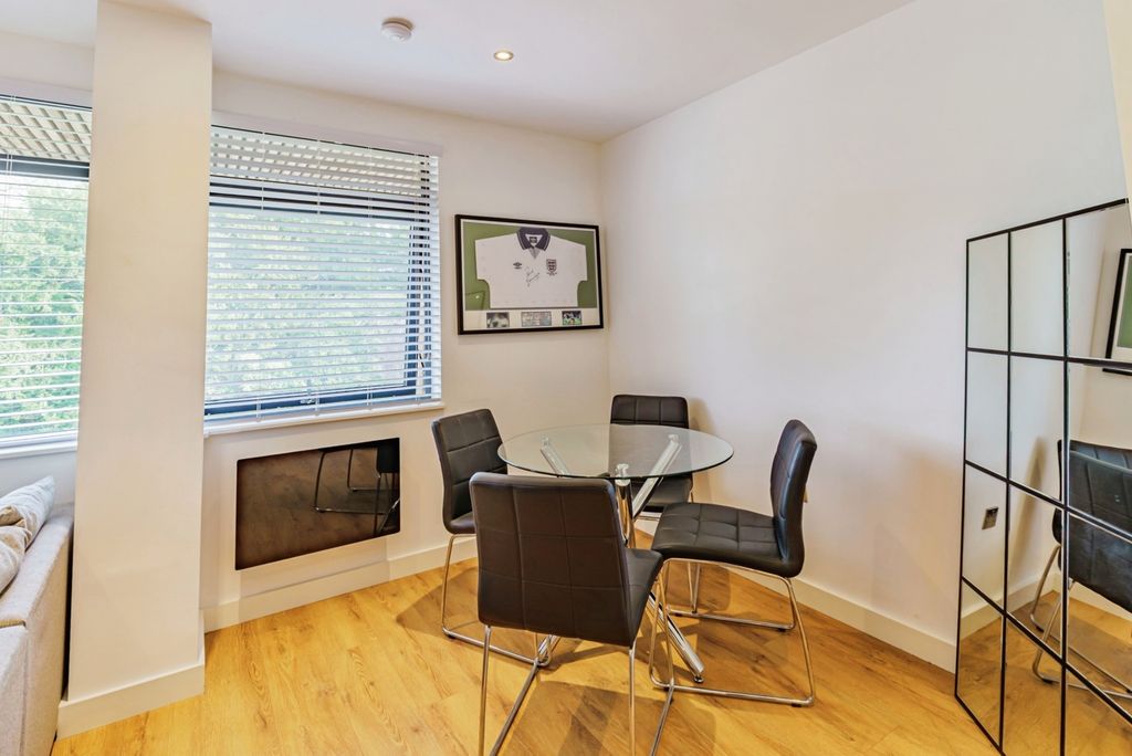 Property photo 3 of 15 Pbox-Img.Jpg