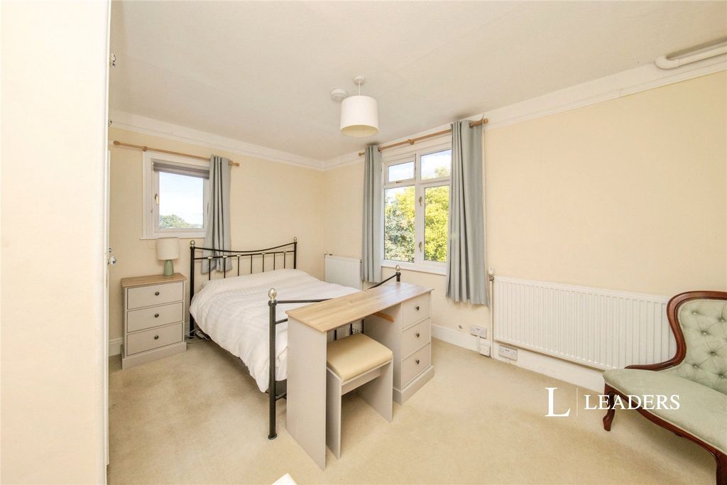 Property photo 1 of 15 Picture No. 16