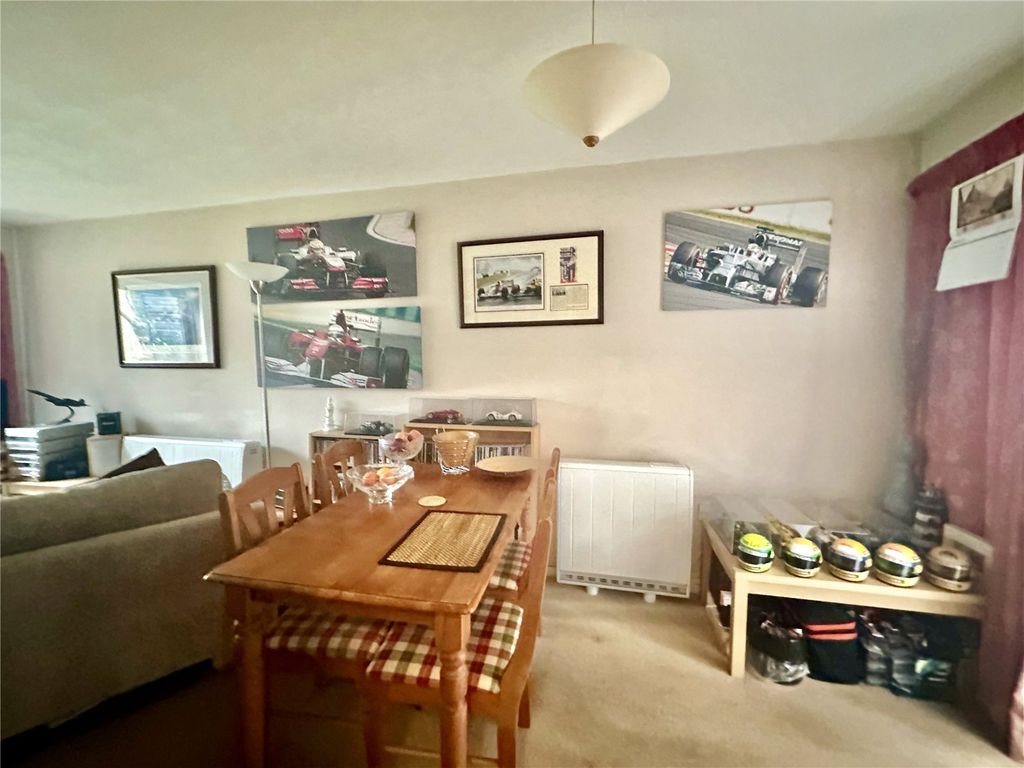 Property photo 3 of 8 Picture No. 02