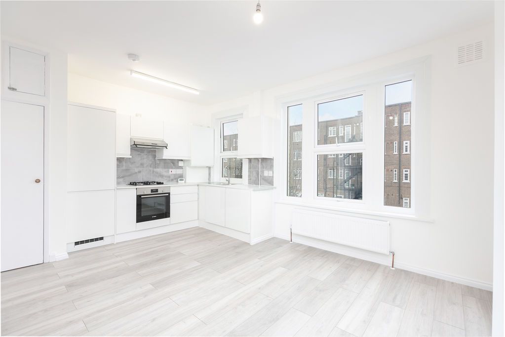 Property photo 1 of 10 Living Room