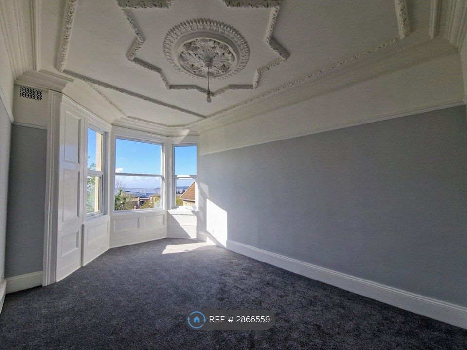 Property photo 3 of 8 Master Bedroom