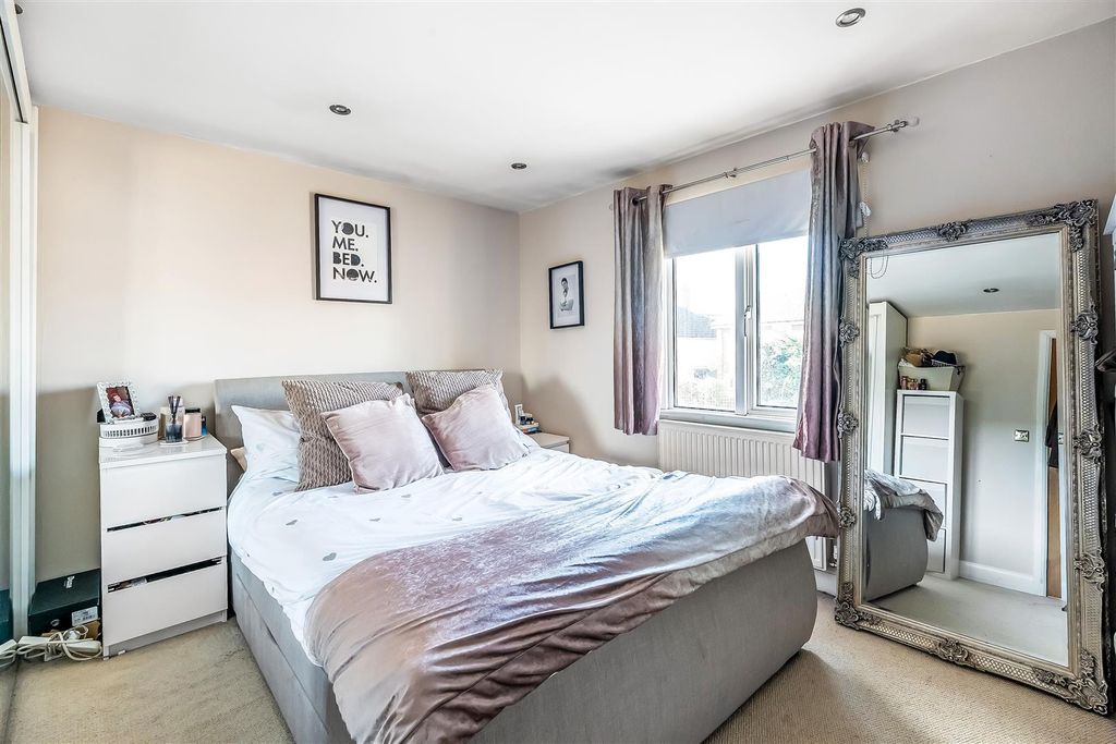 Property photo 3 of 11 116-Kingston-Road-1.Jpg