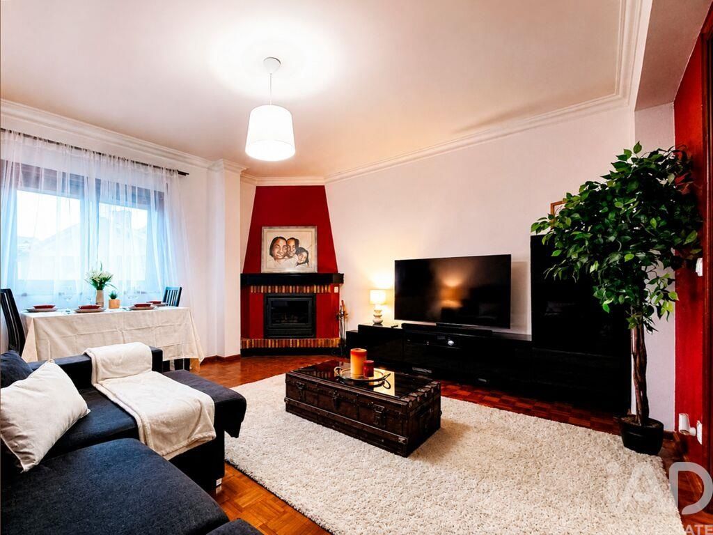 Property photo 1 of 27