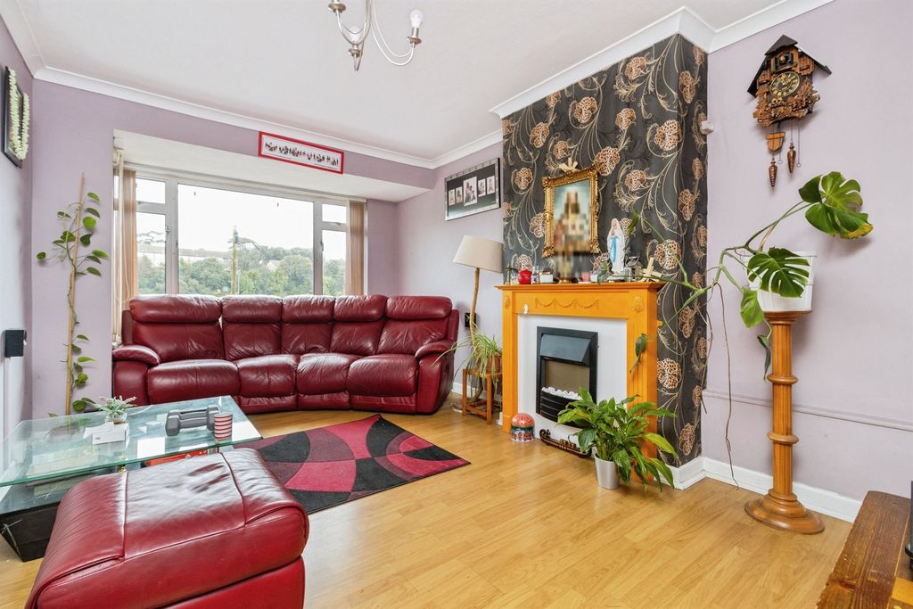 Property photo 3 of 29