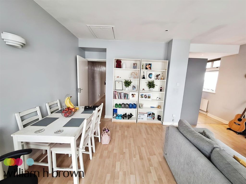 Property photo 3 of 12 Image