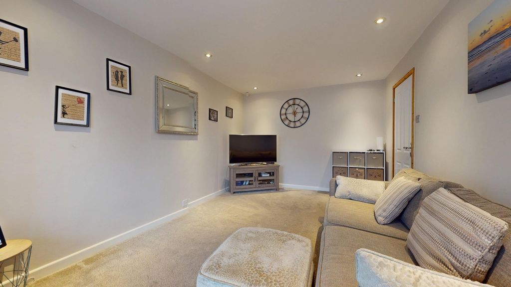 Property photo 3 of 22 5168193