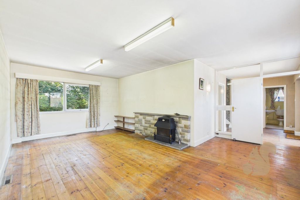 Property photo 3 of 24 Cam01659G0-Pr0895-Still008.Jpg