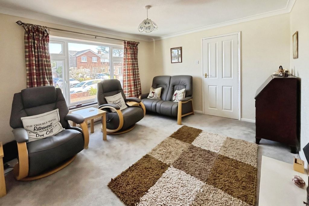 Property photo 2 of 9 Living Room