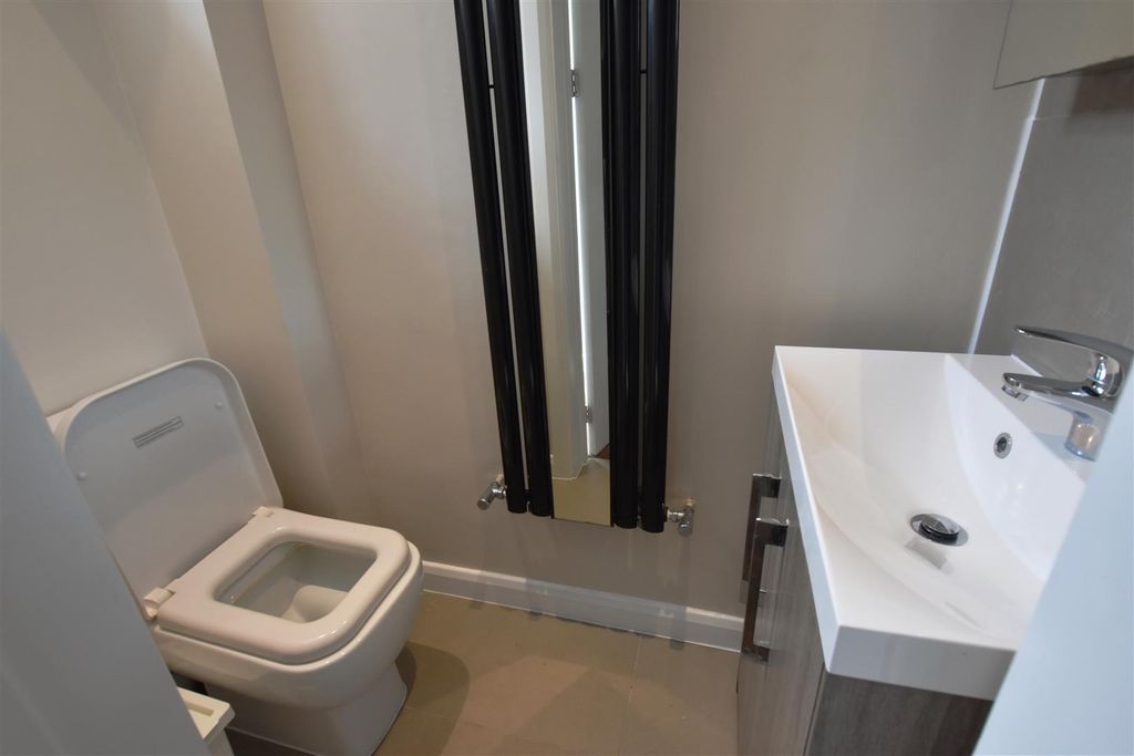 Property photo 1 of 15 Bathroom A.Jpg