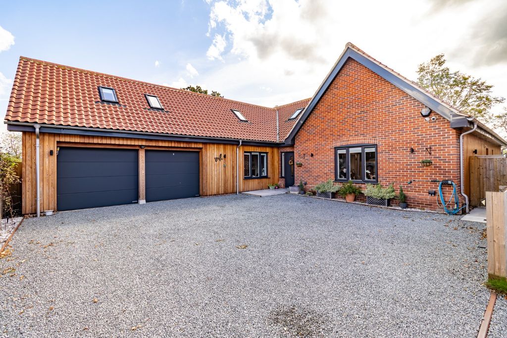 Property photo 3 of 45 3321926