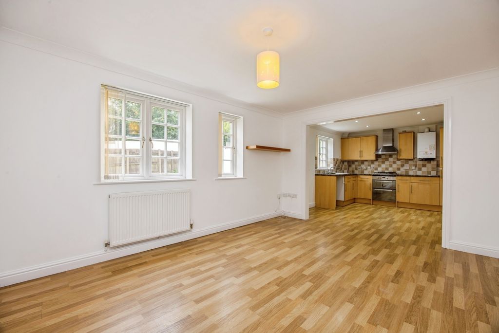 Property photo 3 of 20 Pbox-Img.Jpg