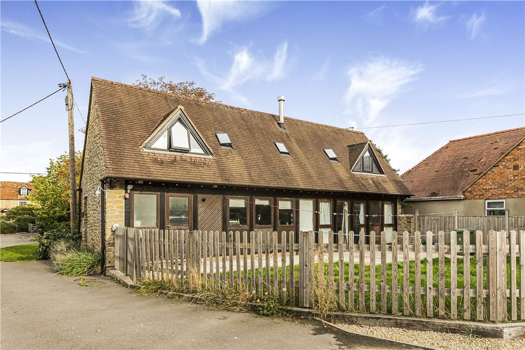 Property photo 1 of 21 Picture No. 01