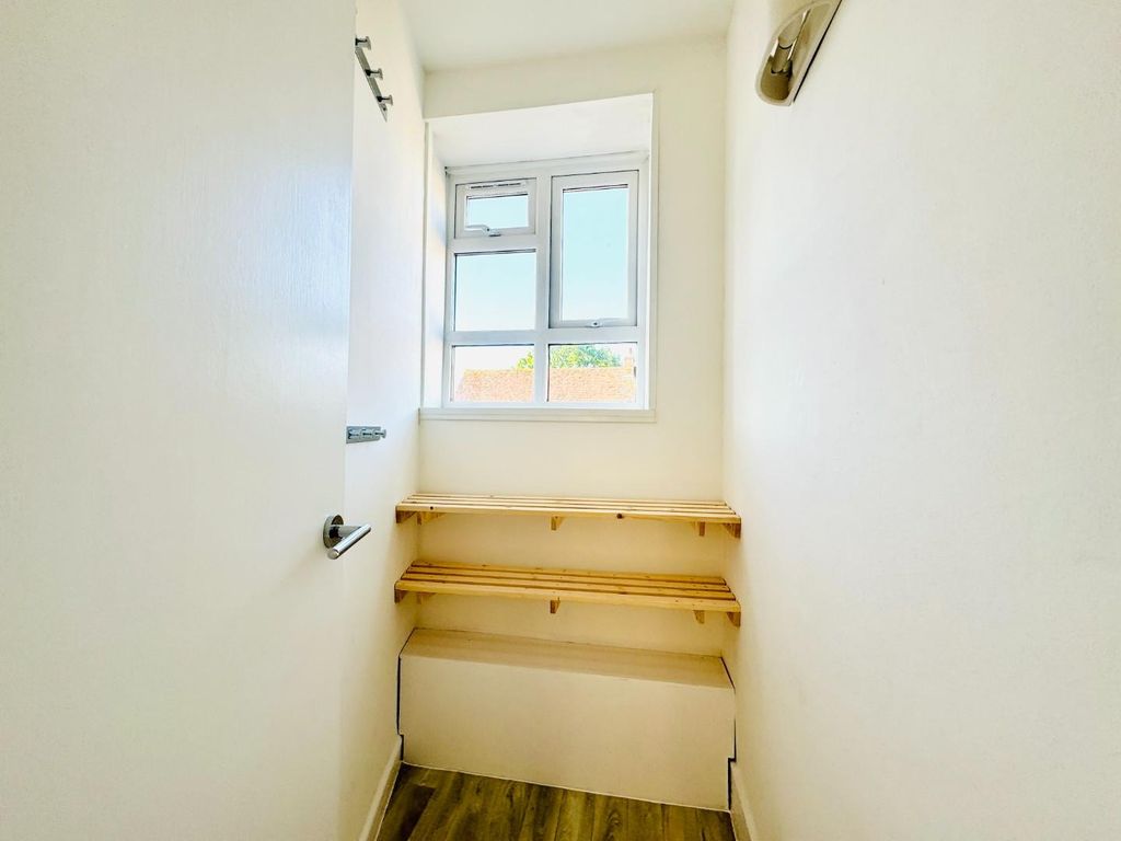 Property photo 2 of 9 Img_5163.Jpg