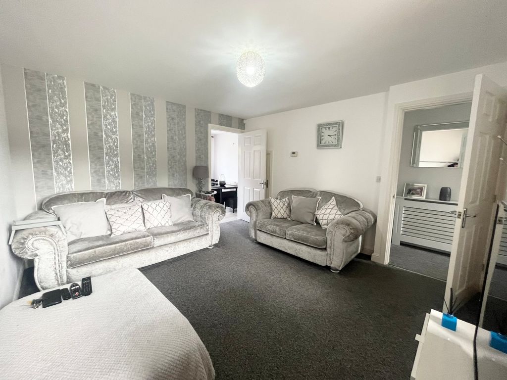 Property photo 3 of 14 Picture No. 05