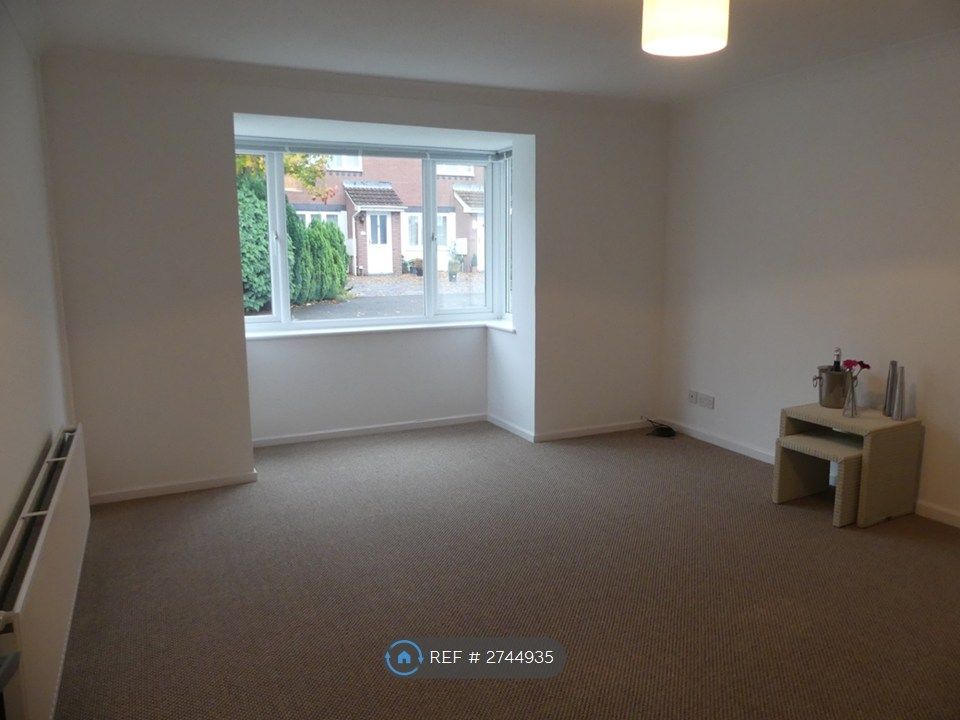 Property photo 2 of 8 Lounge Looking Towards Window