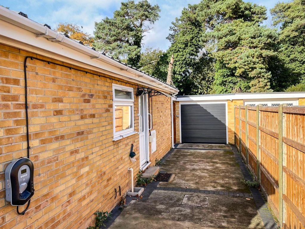 Property photo 3 of 13 Tlc_1E0d35Bf-4E10-44Dd-8Ca6-d29Df65E4cc1_De8F78A.J