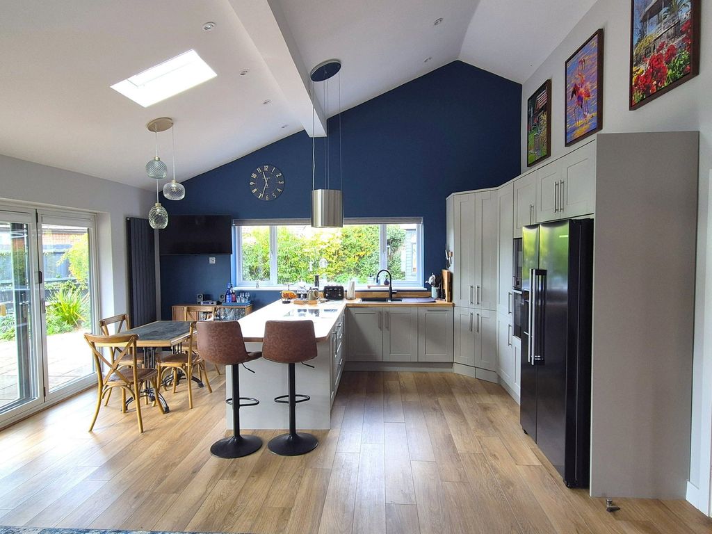 Property photo 2 of 24