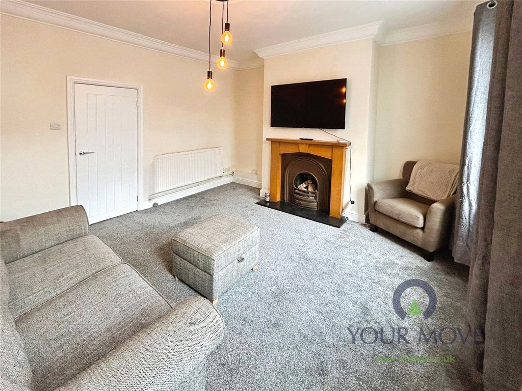 Property photo 3 of 10 Living Room