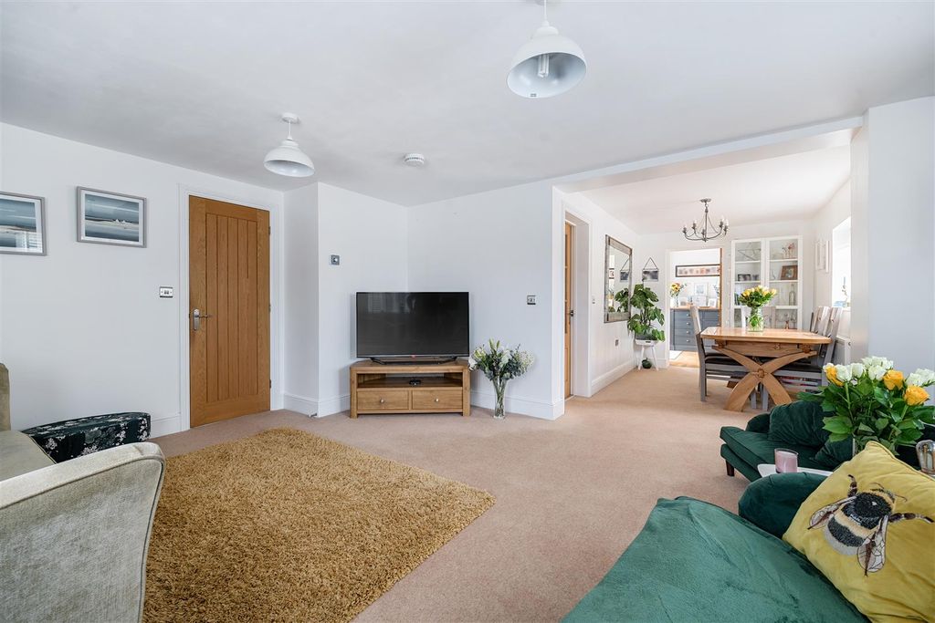 Property photo 2 of 18 1394998-15-695ce6c68035d.Jpg