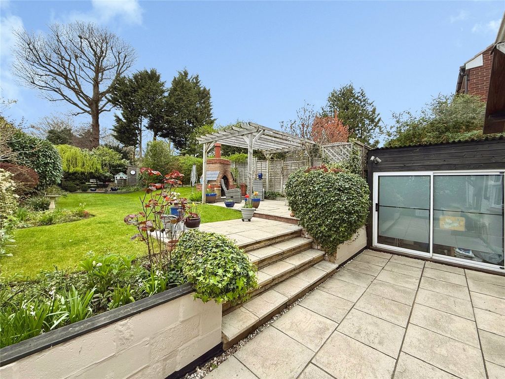 Property photo 2 of 27 Picture No. 03