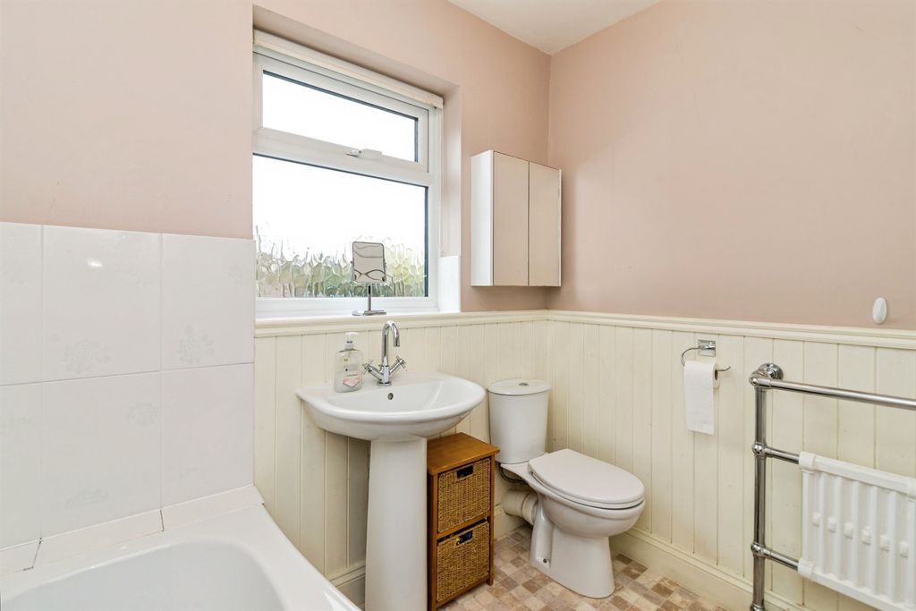 Additional image 14 of 3 bed semi-detached house for saleUpper Avenue, Halesworth IP19