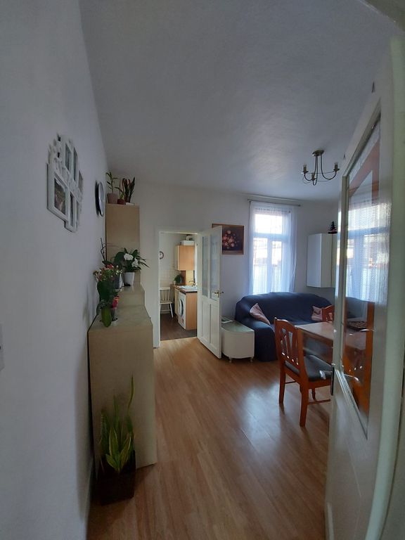 Property photo 2 of 11 Photo 1