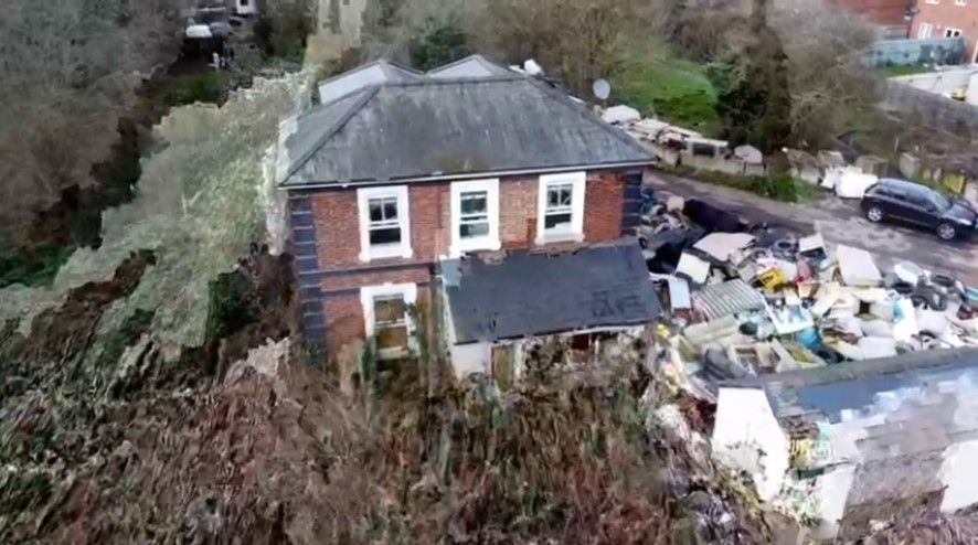 Property photo 2 of 16