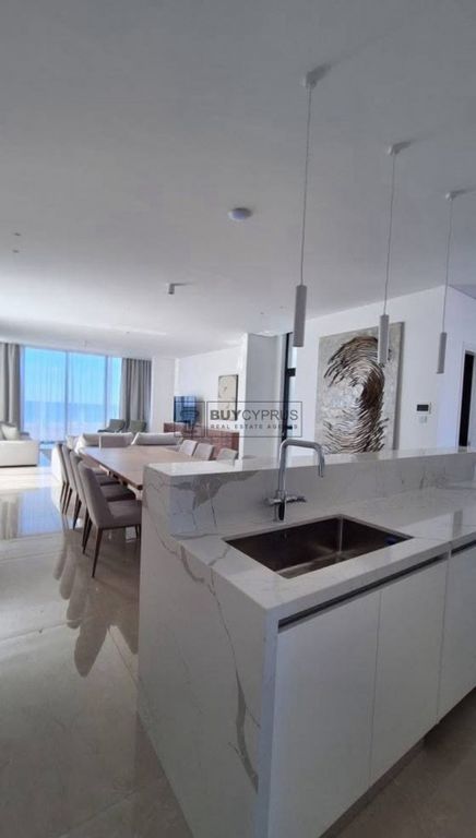 Property photo 3 of 27