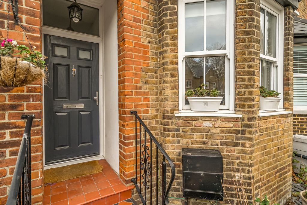 Property photo 1 of 12