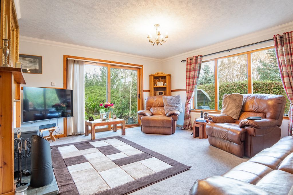 Property photo 2 of 46