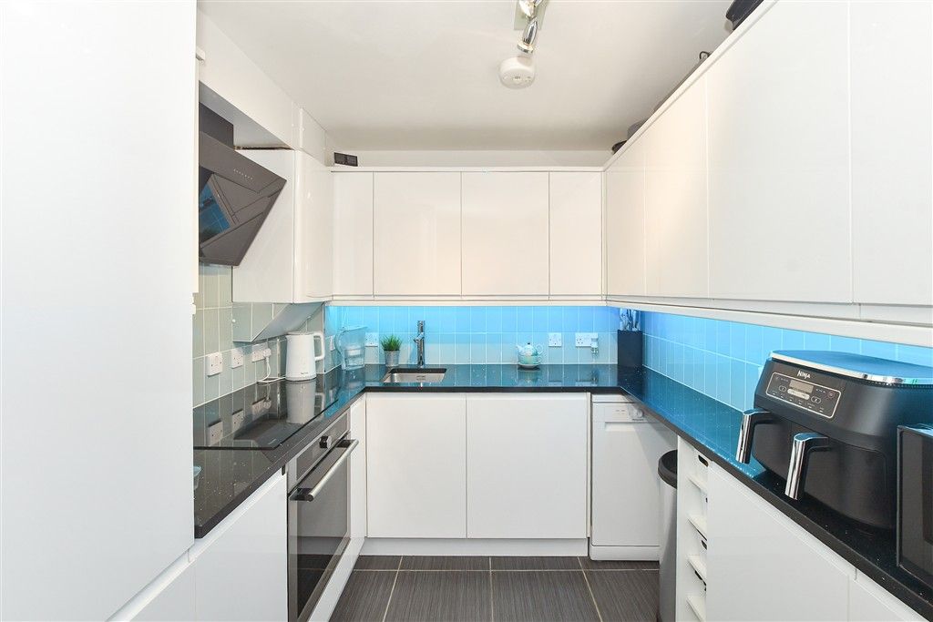 Property photo 2 of 12 Kitchen