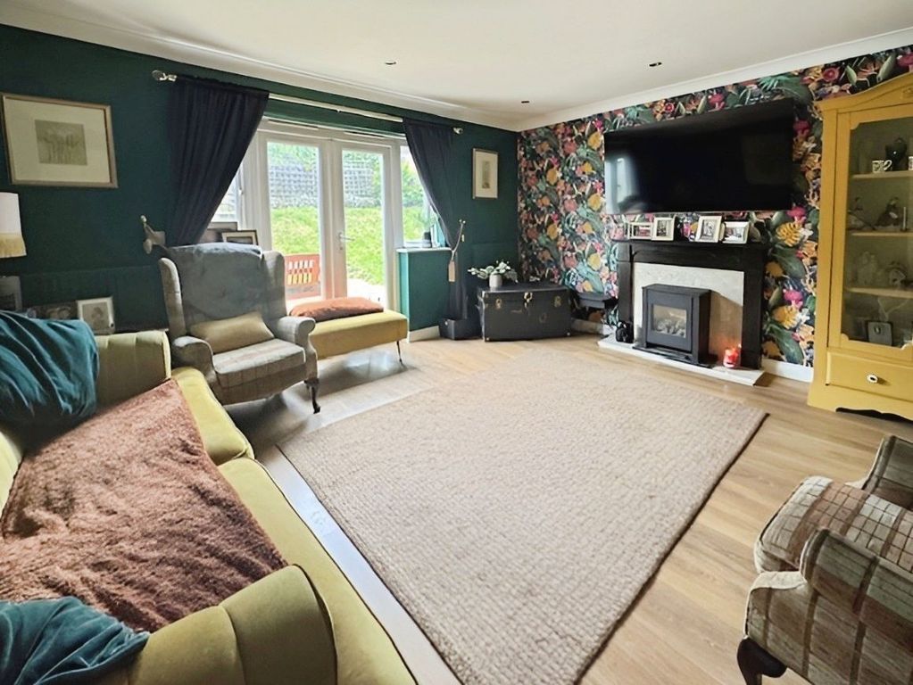 Property photo 3 of 23