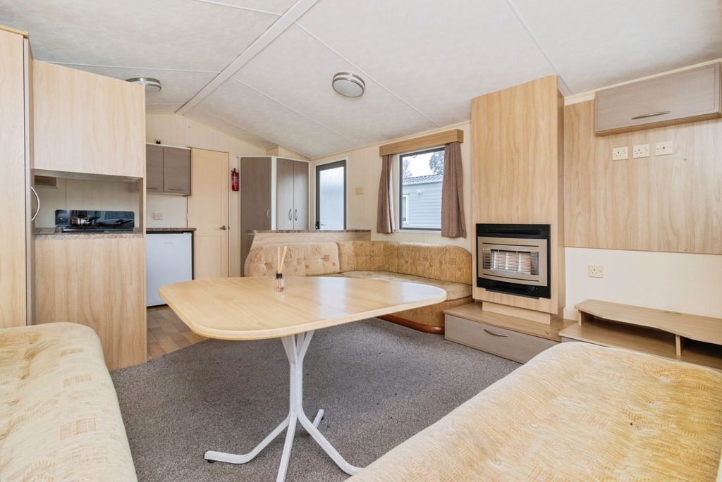 Property photo 3 of 20 Pbox-Img.Jpg