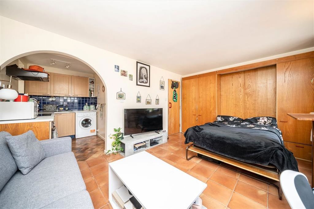 Property photo 3 of 5