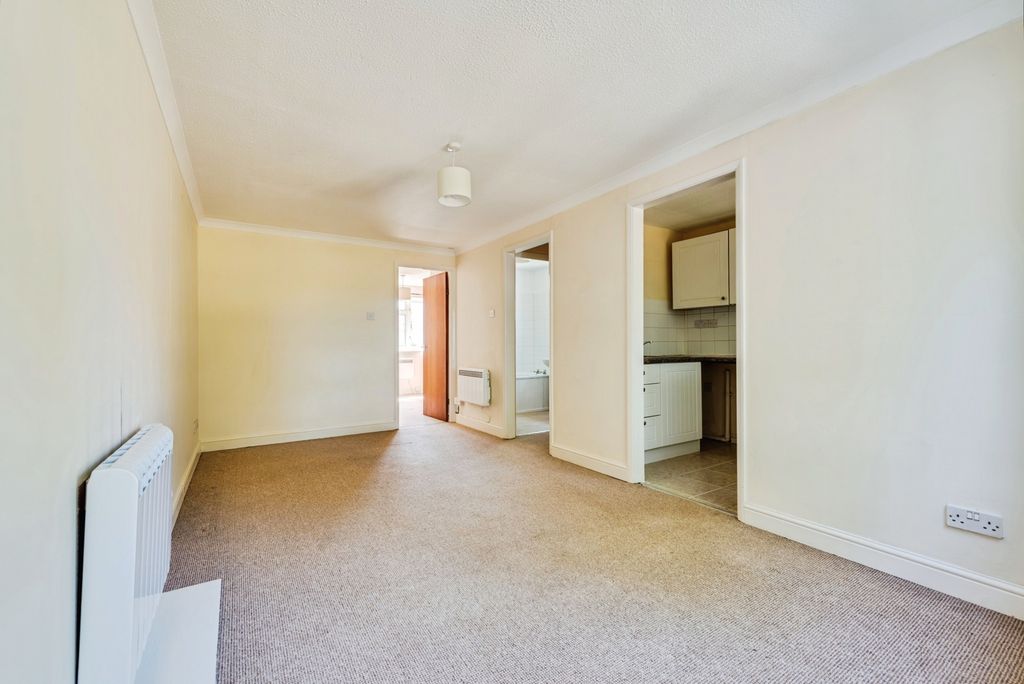Property photo 2 of 10 Pbox-Img.Jpg