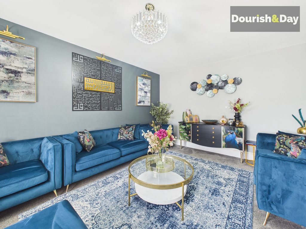 Property photo 3 of 25