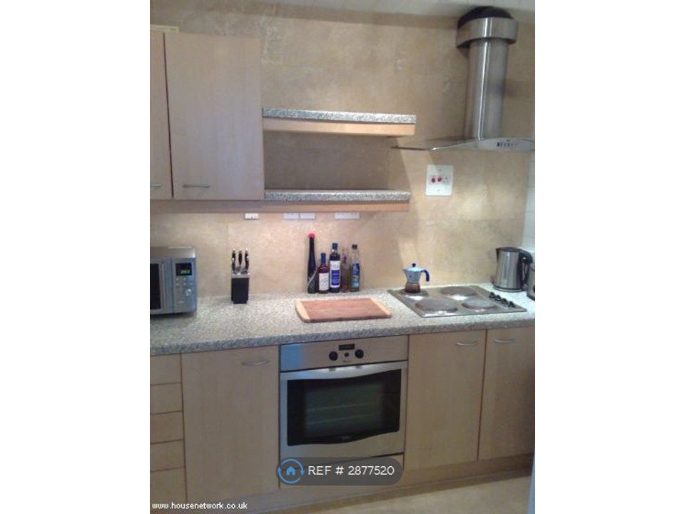 Property photo 3 of 7 Kitchen