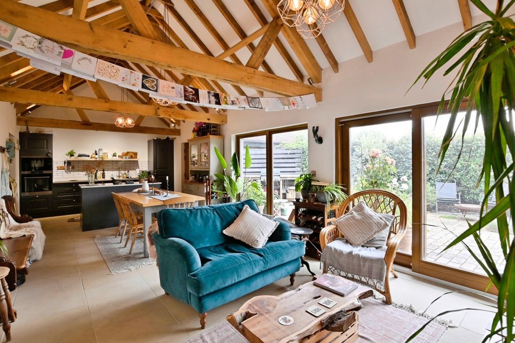 Property photo 1 of 17 Photo