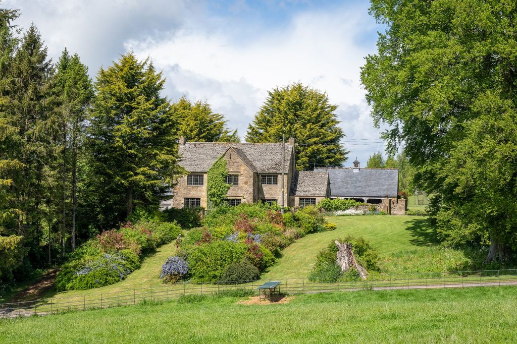 Property photo 1 of 26 Rookery Farmhouse