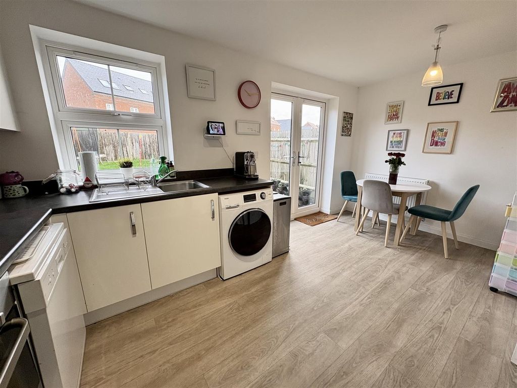 Property photo 2 of 13 Img_9584.Jpeg