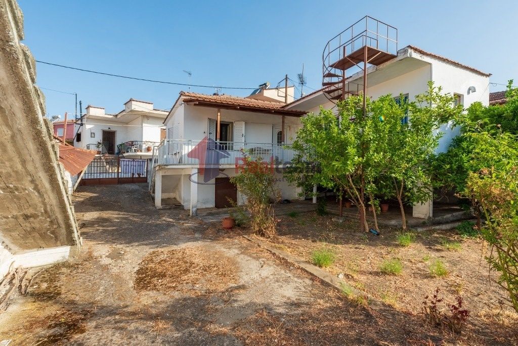 Property photo 1 of 25