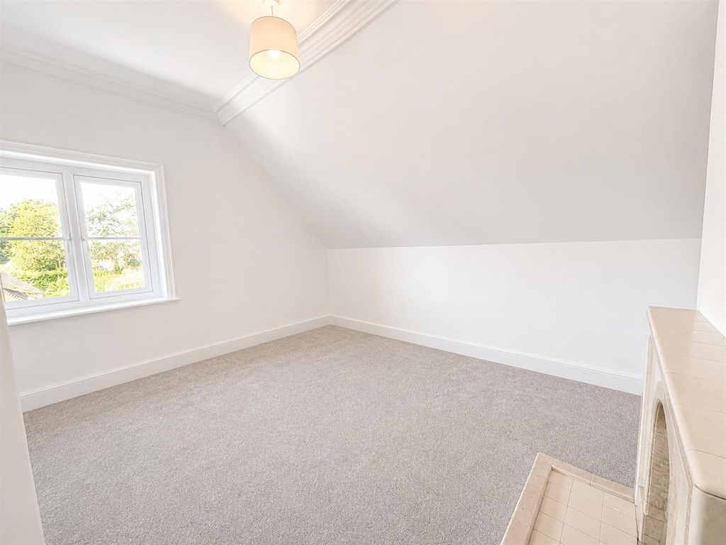 Property photo 3 of 14 96Db2B70-99A6-4601-8c36-cd19F24c7Ef7.Png