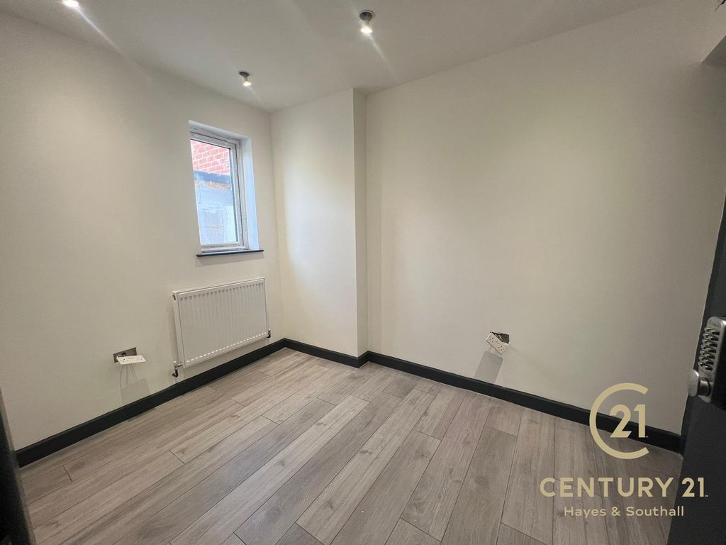 Property photo 1 of 3
