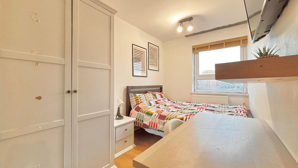 Property photo 2 of 8 `Bedroom