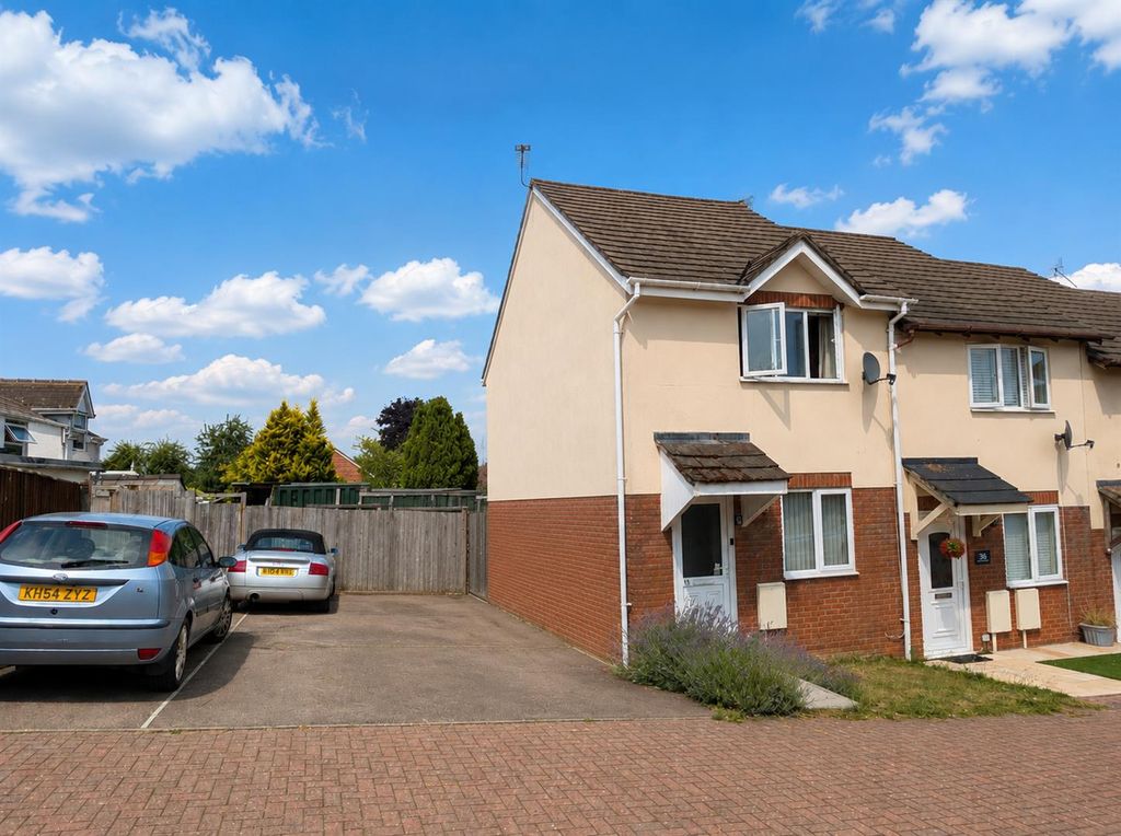 Property photo 1 of 9