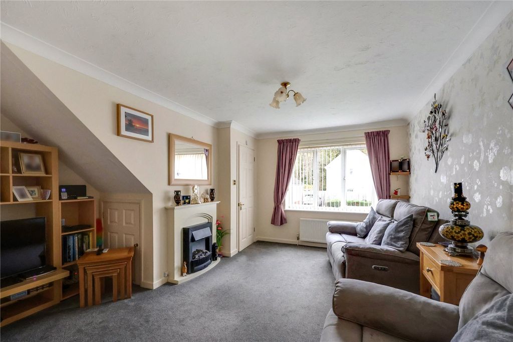 Property photo 3 of 16 Picture No. 24