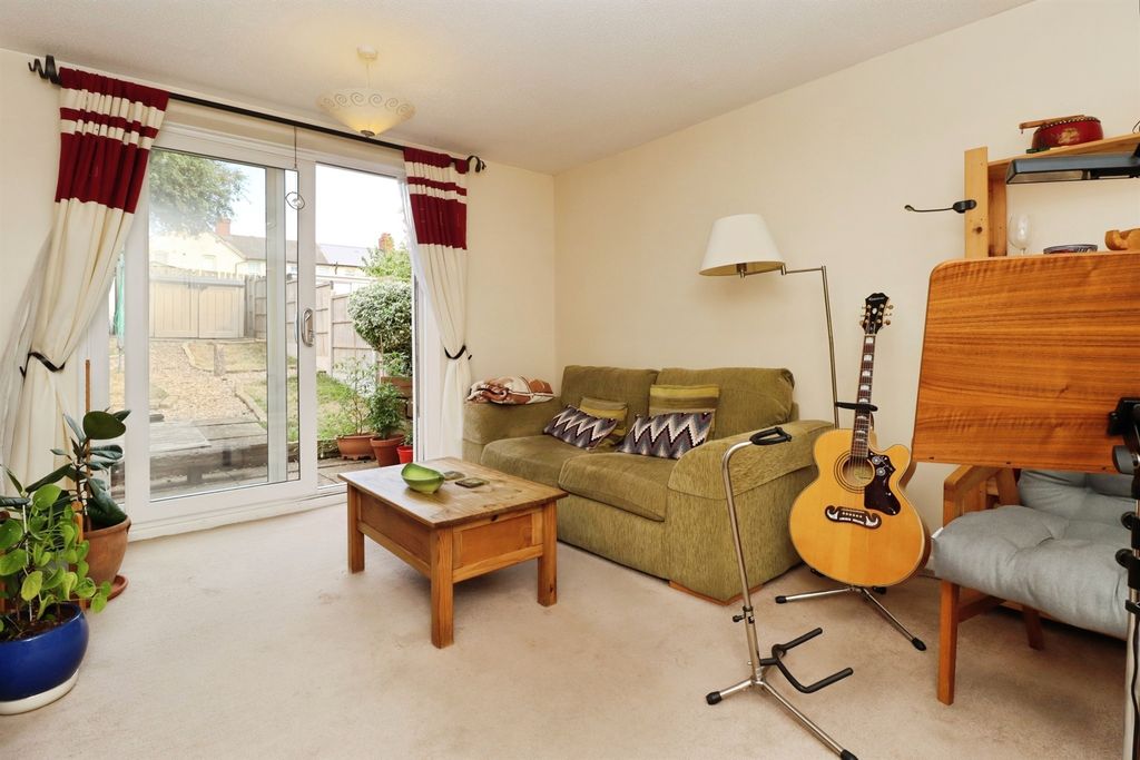 Property photo 3 of 17