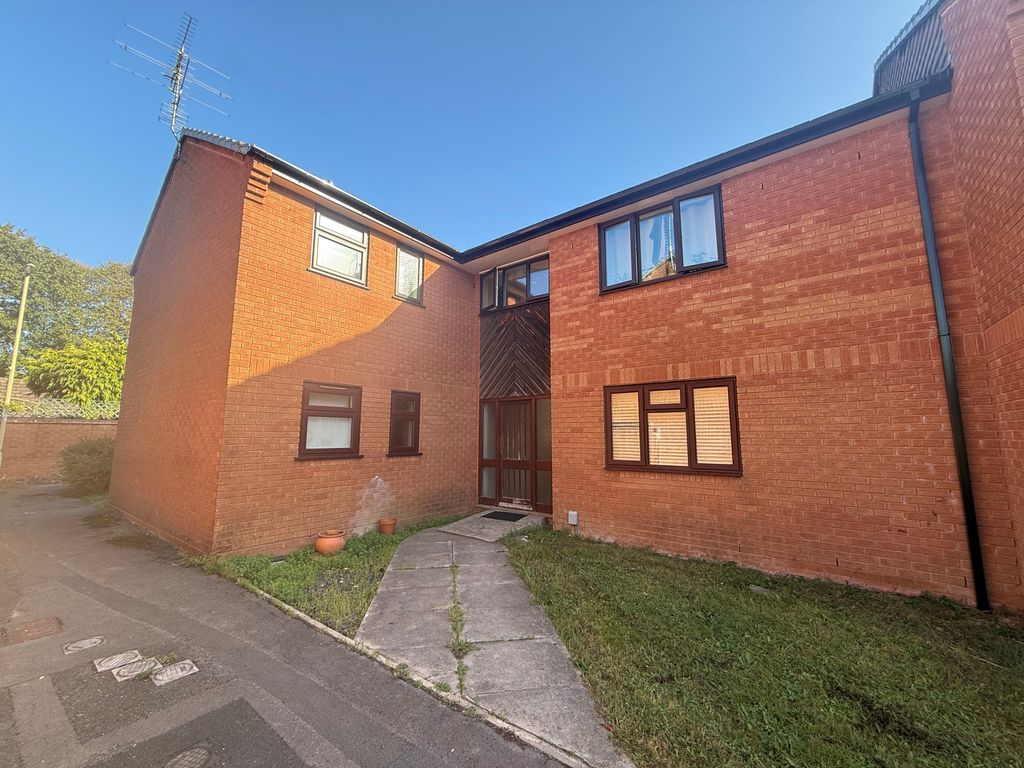 Property photo 1 of 5