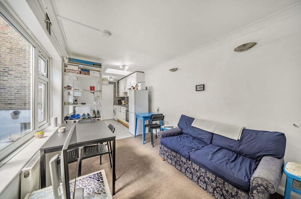 Property photo 2 of 15 Reception